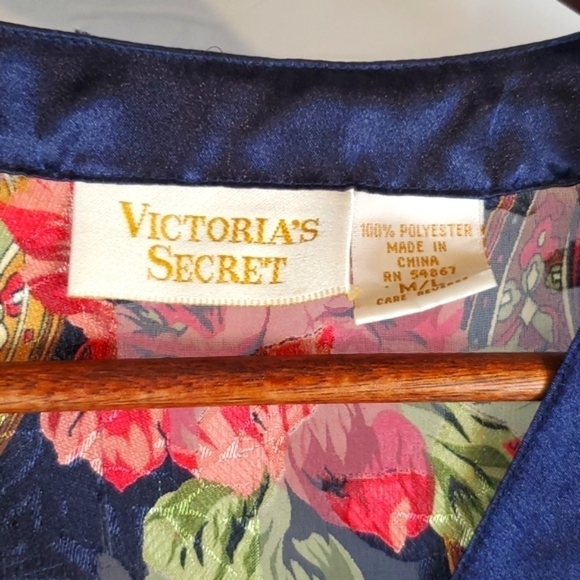 Vintage Victoria's Secret Gold Label Semi-Sheer‎ Floral Button Up Robe - Picture 5 of 6